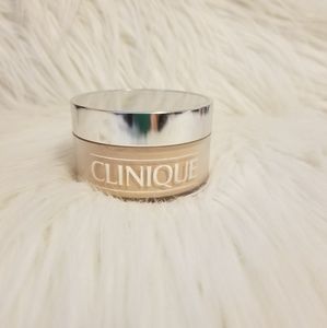 Clinique Face Powder